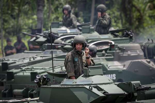 Eliminación de privilegios y otros beneficios a militares: plan de ajuste de Lula para reducir déficit - Mundo - ABC Color