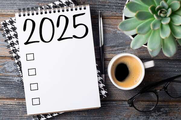 Feriados 2025: días, motivos y los que fueron trasladados en años anteriores para crear “findes largos” - Nacionales - ABC Color
