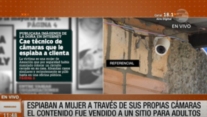 ¡Cuidado! Descubrió que la espiaban desde su propia cámara