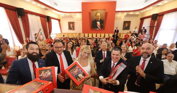 La Nación / ANR recibe casi 10 mil nuevas afiliaciones de tres distritos de Central