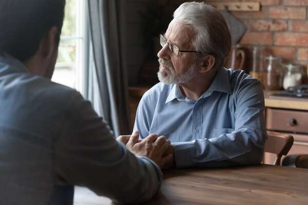 Cómo cuidar en casa a los familiares con Alzhéimer - Estilo de vida - ABC Color