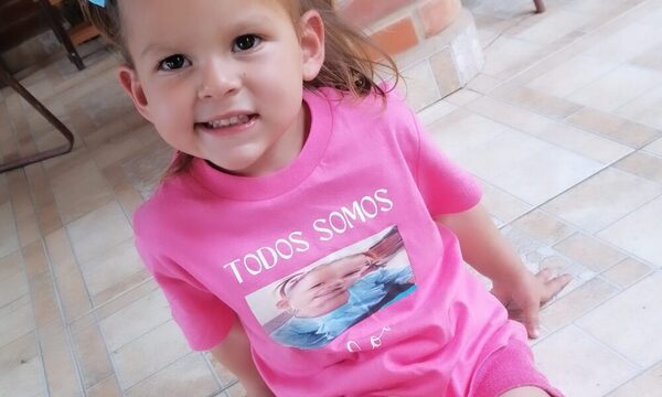 Madre de niña de 3 años solicita ayuda desesperada para tratamiento médico