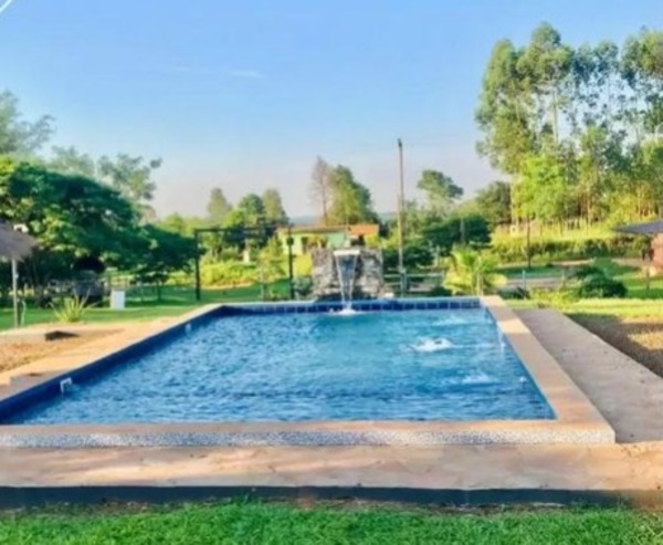 Niña de 2 años muere ahogada al caer en una piscina - ADN Digital