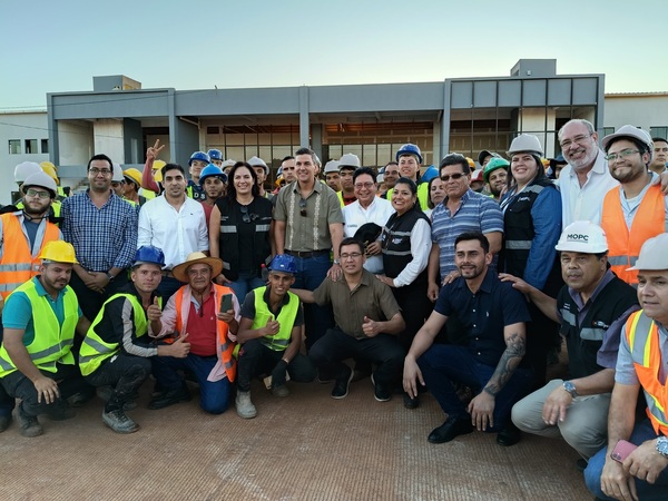 Autoridades verifican obras del nuevo puente sobre el río Monday - ADN Digital