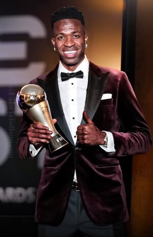 El brasileño Vinicius Junior se llevó el premio de mejor futbolista del mundo