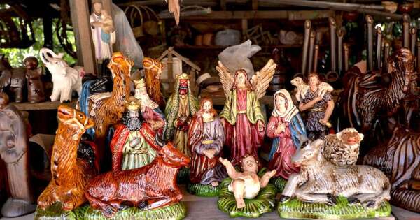 La Nación / Intensifican ventas de piezas del pesebre