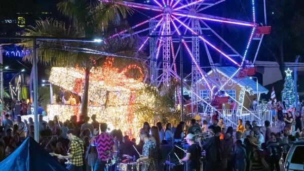 Las actividades navideñas confieren nuevo impulso a la economía esteña