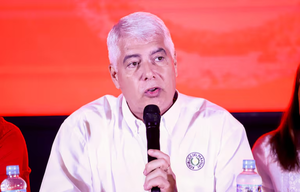 Arnoldo Wiens anuncia que buscará nuevamente la presidencia en el 2028 - Noticiero Paraguay