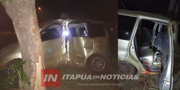 AUTOMÓVIL CHOCÓ CONTRA UN ÁRBOL Y DEJÓ TRES LESIONADOS - Itapúa Noticias