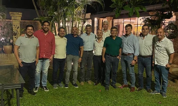 Arnoldo Wiens anuncia precandidatura presidencial para el 2028 - OviedoPress