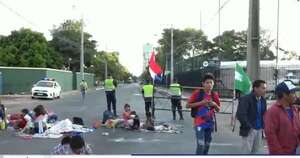 La Nación / Indígenas bloquean ingreso al microcentro y exigen víveres