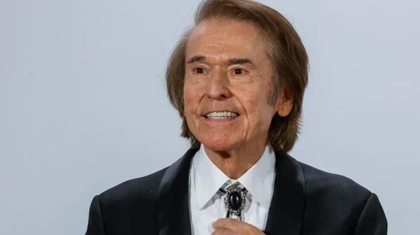 ¡Aninati! El cantante Raphael tuvo un derrame cerebral