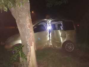 Auto se estrella contra un árbol y deja varios heridos en Cambyretá
