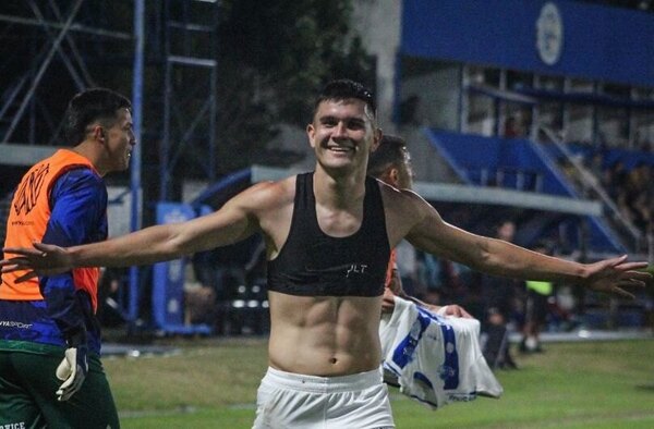 Versus / ¡Guaraní presenta a su nuevo goleador!
