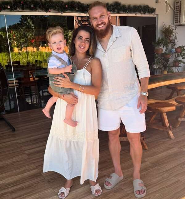 El futbolista Isidro Pitta y Tathi Velázquez esperan su segundo hijo - Gente - ABC Color
