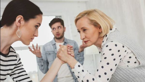 “Mi señora, mi mamá y mi suegra me presionan por la Navidad”