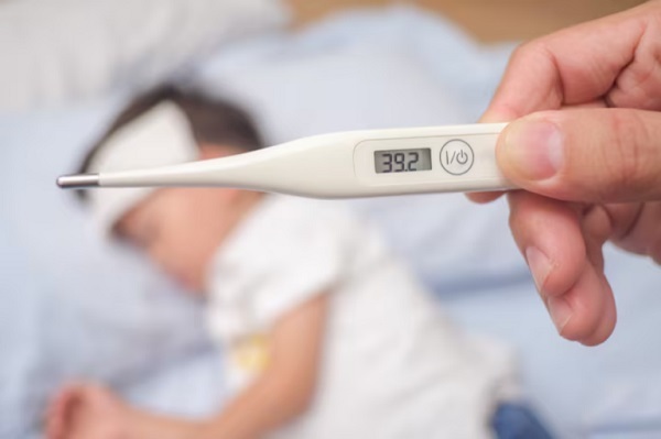 Cómo identificar vómitos y diarreas en niños este verano