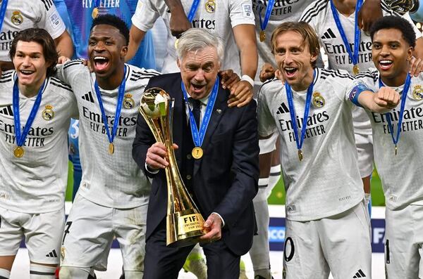 Ancelotti hace historia con un nuevo récord de títulos - Fútbol Internacional - ABC Color