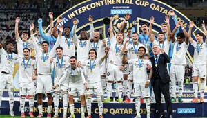 Real Madrid suma a su colección de copas otra Intercontinental