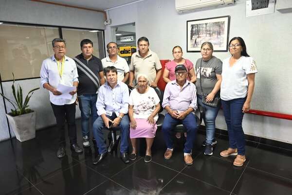 ¿Dónde está Juan de Dios?: familia Salinas Bobadilla denuncia desaparición durante la dictadura - Nacionales - ABC Color