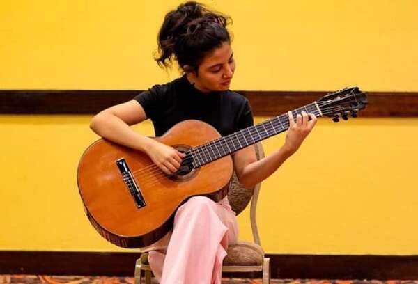 El Festival Internacional Guitarras del Lago sigue creciendo en Ypacaraí - Música - ABC Color
