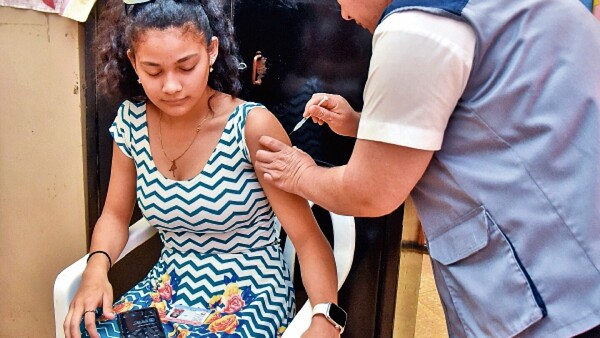 Salud dispone de más de 100.000 dosis de la vacuna antiamarílica