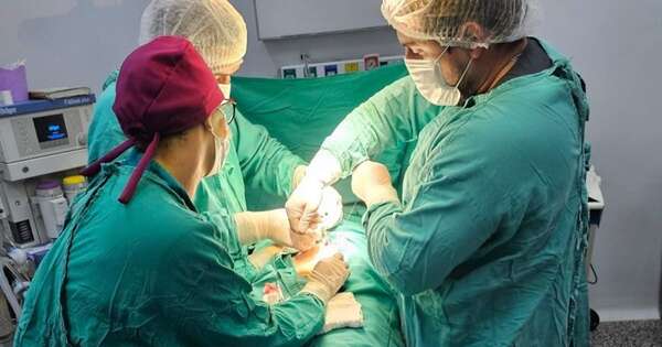 Diario HOY | Implantan catéter a paciente renal para que haga diálisis en su casa