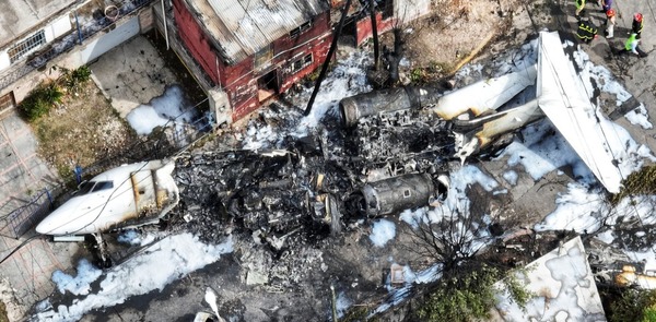 Argentina: avión se despistó y explotó; el piloto y copiloto pierden la vida - 1000 Noticias