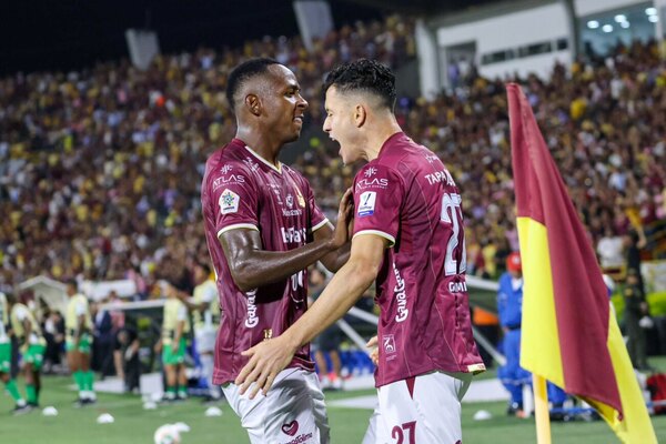 Versus / El paraguayo que fue figura en la primera final del fútbol colombiano