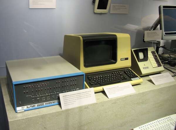 Un día como hoy, pero de 1974, iniciaba la revolución del ordenador personal - Tecnología - ABC Color