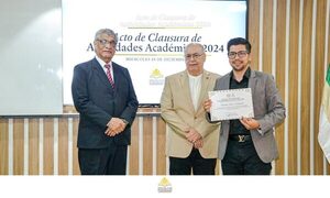 Clausura de actividades académicas 2024 en la Escuela de Posgrado UNE