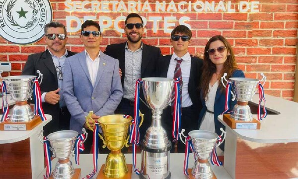 Atletas de Oviedo Runners fueron galardonados – Prensa 5