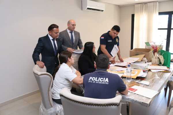 Imputan a exfuncionario de Diputados por esquema de estafa a colonos - 1000 Noticias