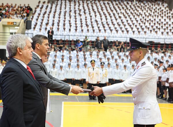 Paraguay refuerza su seguridad con la incorporación de 5.000 nuevos agentes de la Policía Nacional