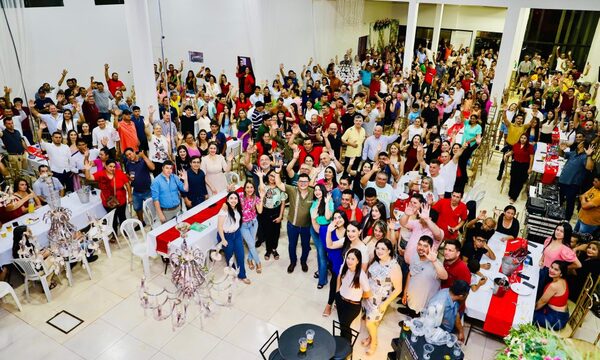 César Paredes organiza encuentro comunitario de cierre de año