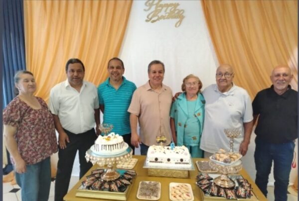 ¡Abuelos celebraron 65 años de casados!