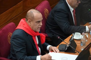 BACHI CONFIESA QUE ECHARON A 4 SENADORES POR DECIR LO QUE PIENSAN