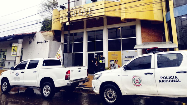 Allanan la Cooperativa Luque ante presunto desfalco de G. 12.000 millones - Noticiero Paraguay