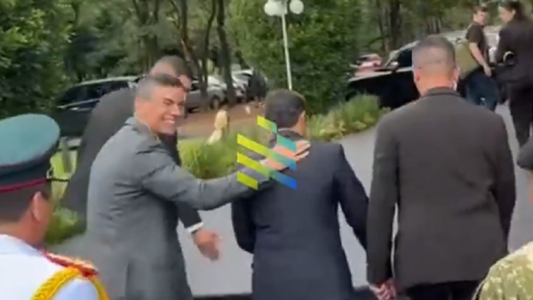 Tras reculada del Gobierno con la DEA, Peña se muestra sonriente con ministro Rachid