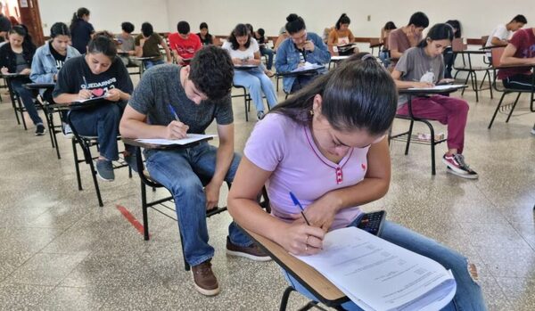 Se habilitan inscripciones para postular a las becas del Gobierno, convocatoria 2025