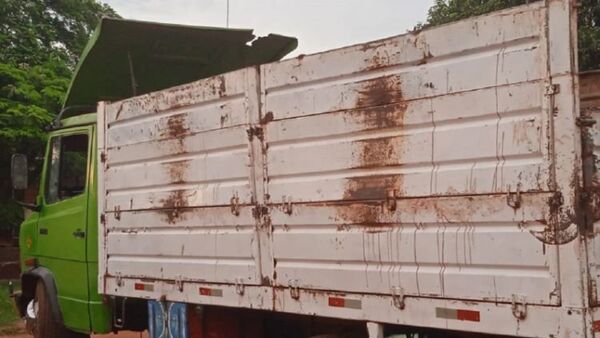 Policía es detenido con otras personas con carne de dudosa procedencia
