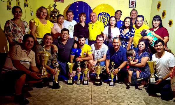 Cierre del año auriazul de la Filial Luque - Fútbol - ABC Color