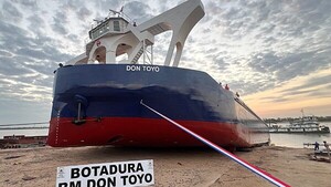 Buque más grande en la hidrovía llevará 906 contenedores