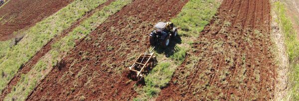 Inversión social del Gobierno en distribución de tierras llega a USD 399 millones