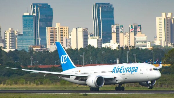 Vuelo que aterrizó de emergencia en el Silvio Pettirossi: ¿Qué le pasó al avión de Air Europa?