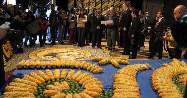 La Nación / Cartes rinde homenaje a Koki Ruiz