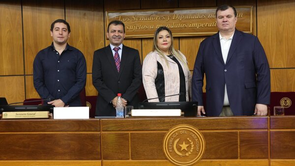 Legisladores salen de vacaciones 2 meses y dan paso a la Comisión Permanente del Congreso