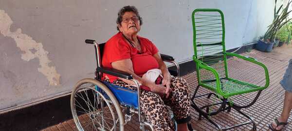 Abuela de 83 años sufre maltratos supuestamente por parte de su nieto en Encarnación