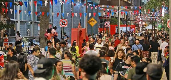 La edición 2024 de la Feria Palmear se despide este sábado con un show en vivo de Tierra Adentro • PARAGUAY TV