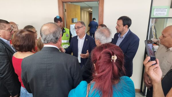 Suspenden audiencia preliminar de exdirectivos de Caja Municipal - PDS RADIO Y TV